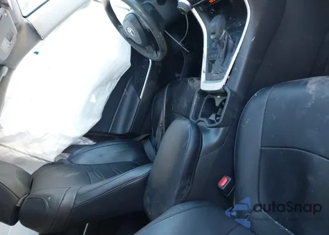 2019 Toyota Rav4 Xle из США, поврежденный, VIN 2T3P1RFV6KC024113